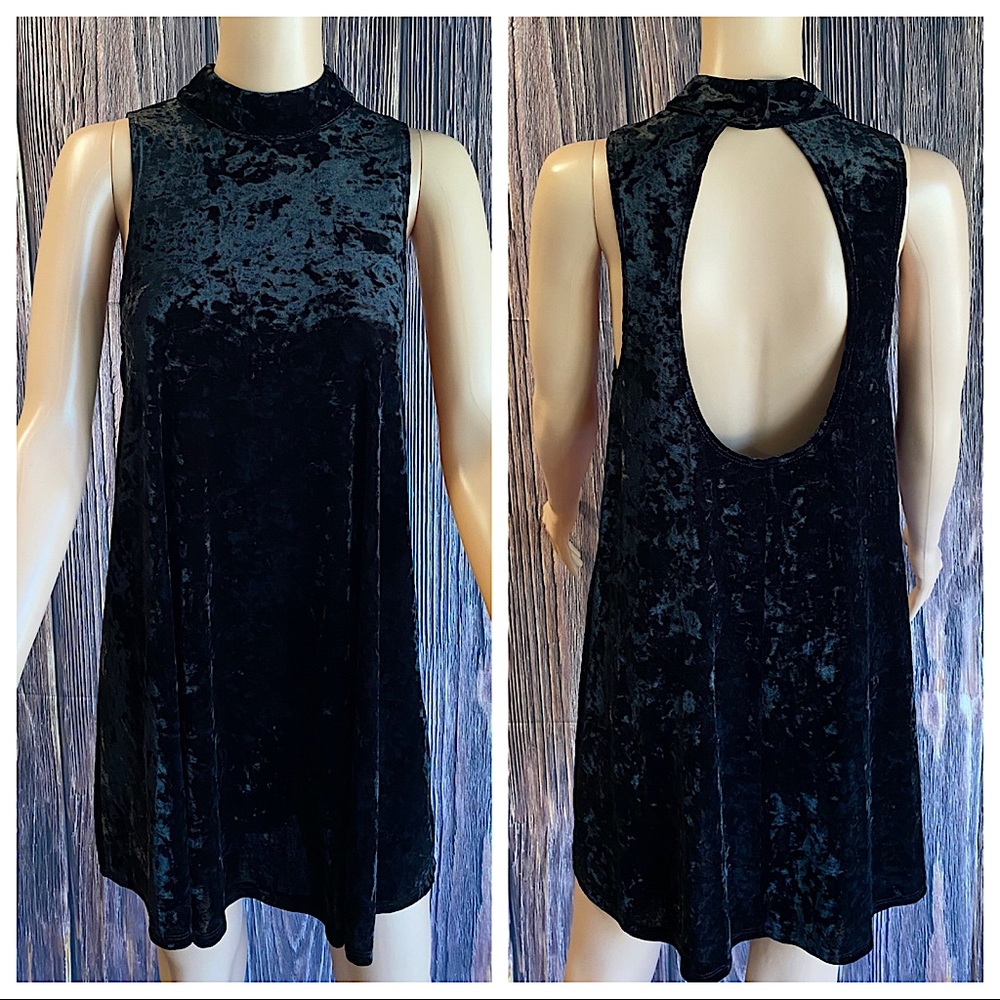 Luxx Clothiers size Medium black halter top velvet velour swing dress Co
